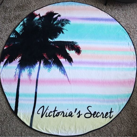 Victoria's Secret Round Palm Tree Towel - Picture 3 of 6